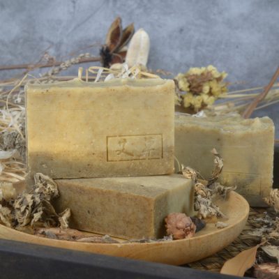 Wormwood Cold Process Handmade Soap with Citronella Essential Oil, Moisturizing Cleansing Bar, 100g