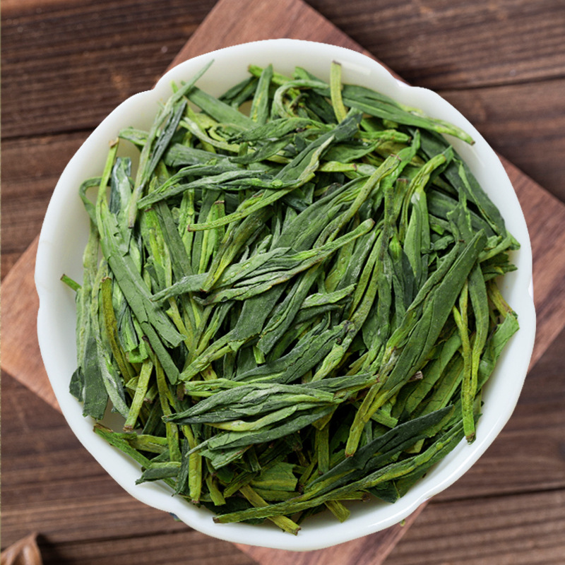 Mingqian Longjing Green Tea Gift Box, Premium Spring Tea from Zhejiang, 250g Loose Leaf - Image 2