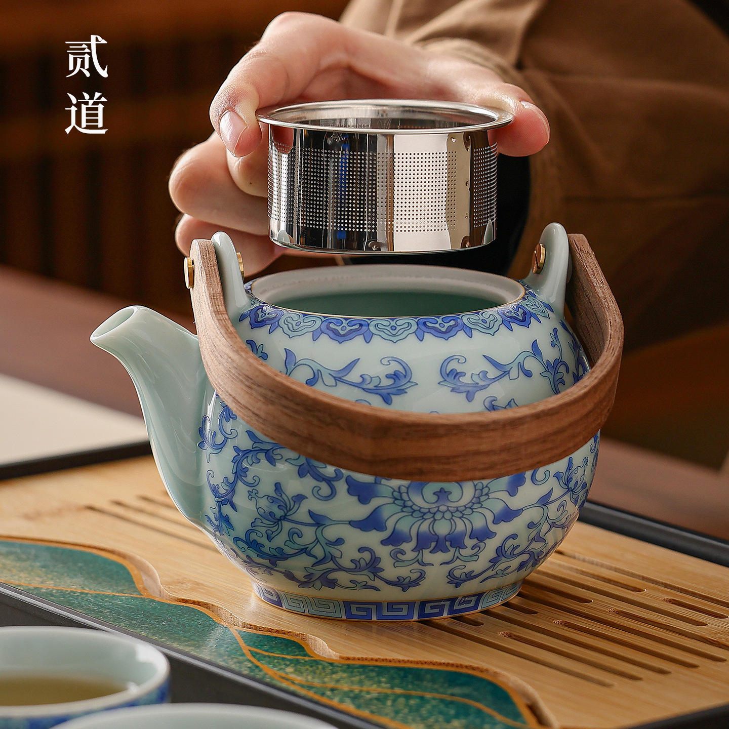 Forbidden City Cultural and Creative Blue and White Tea Set Ceramic Teapot with Filter Tea Cup Gift Box for Teachers and Elders - Image 3