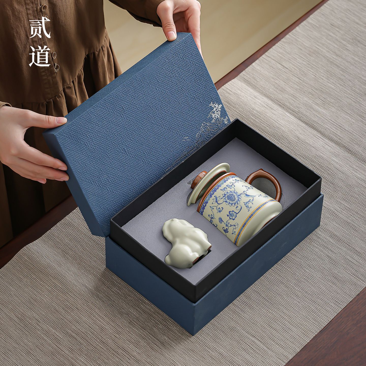 Tangma Creative Gifts Company's Business Event Annual Meeting Souvenirs for Foreign Clients and Employees, Holiday Gifts