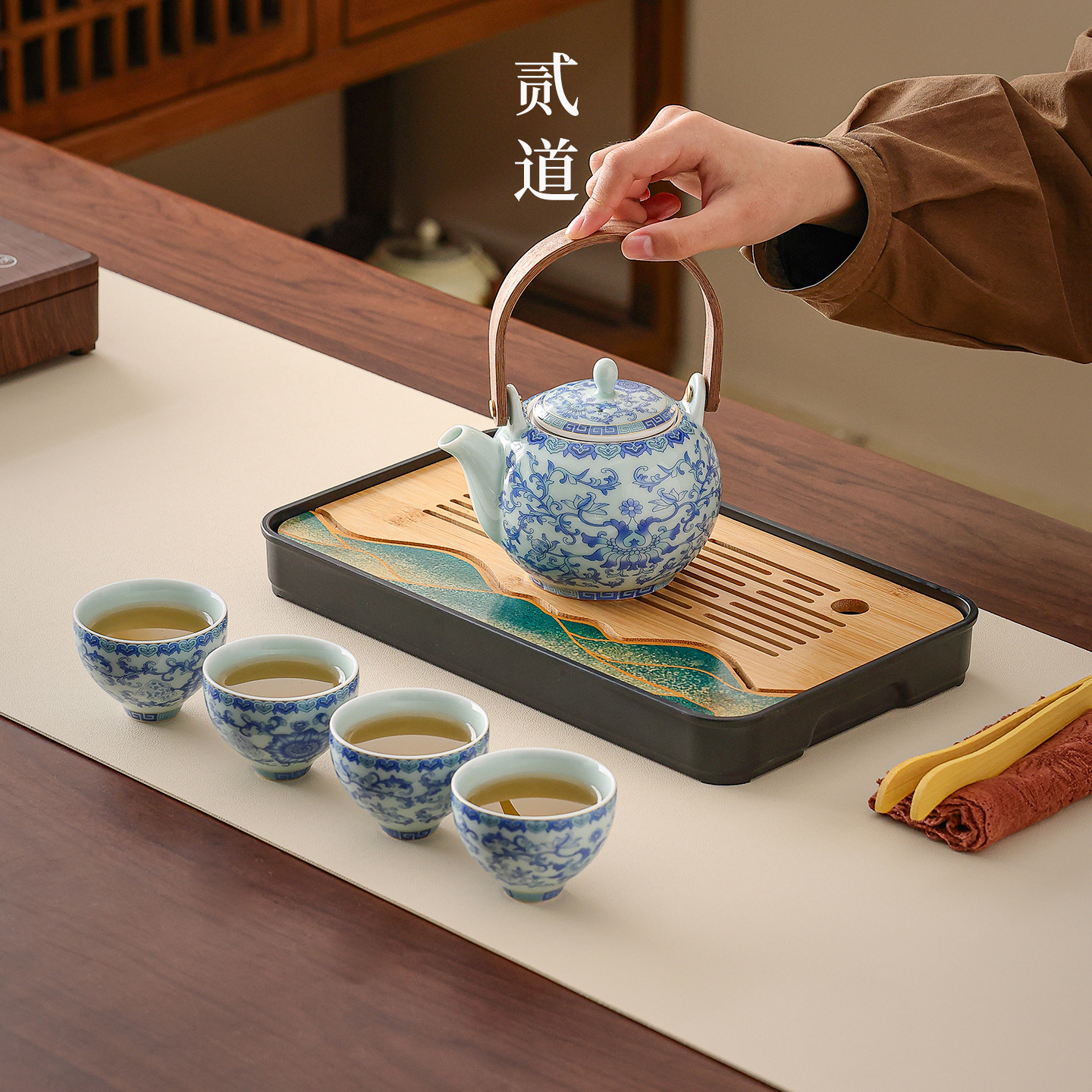 Forbidden City Cultural and Creative Blue and White Tea Set Ceramic Teapot with Filter Tea Cup Gift Box for Teachers and Elders - Image 2