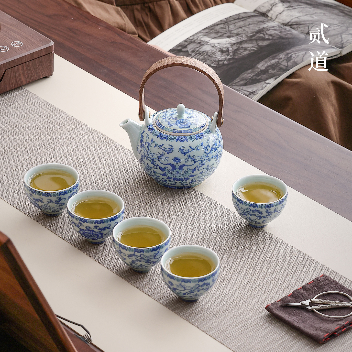 Chinese Style Cultural and Creative Blue and White Kung Fu Tea Set High-End Souvenir Company Annual Meeting Business Gift for Clients with Logo - Image 2