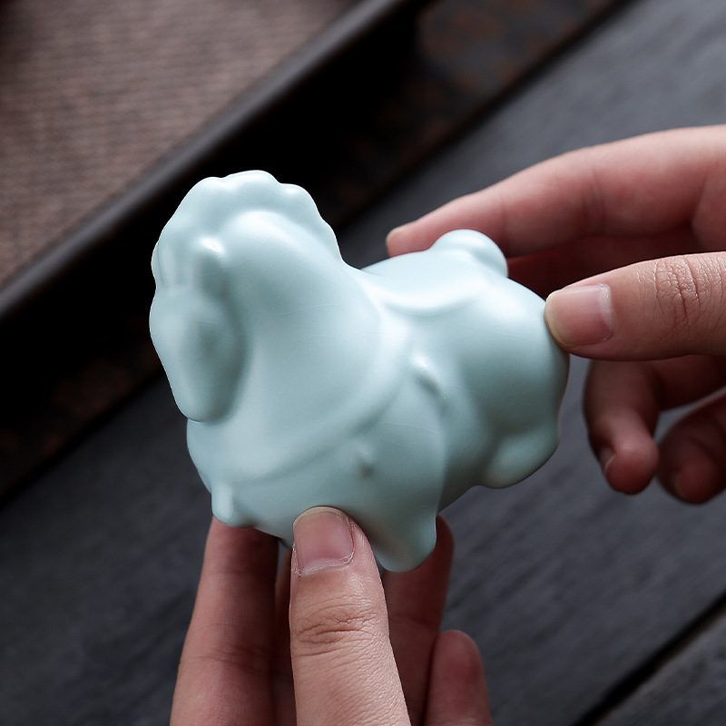 Ru Kiln Cracked Pattern Tang Horse Tea Pet Sky Blue Tea Play Creative Personalized Tea Table Tea Ceremony Ornament Ceramic Pen Holder - Image 4