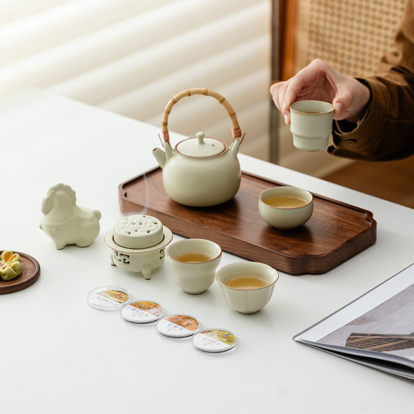Forbidden City Cultural and Creative Products National Trend Ru Porcelain Tea Set Corporate Company Annual Meeting Business Souvenir Gift for Leaders and Employees - Image 4