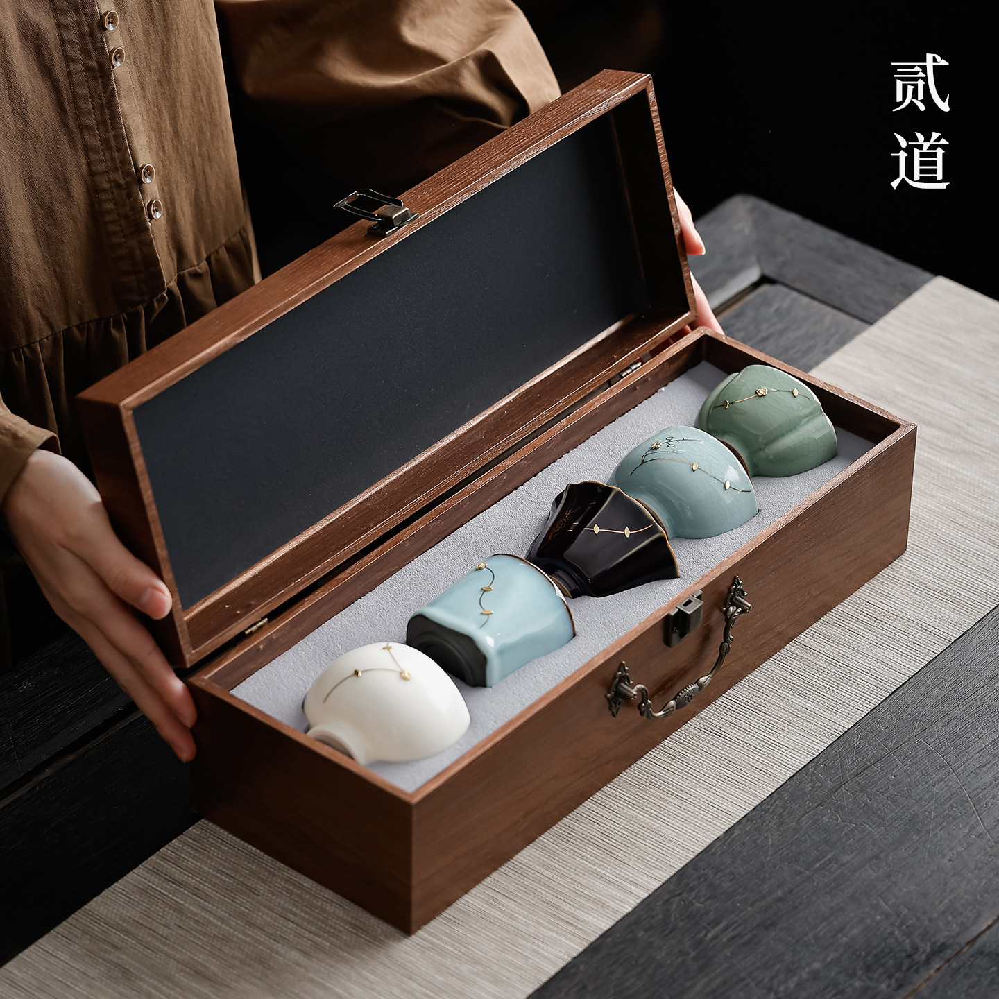 Five Famous Kiln Tea Cup Sets, Ceramic Tea Tasting Cups, Kung Fu Tea Sets, Small Cups with Rivet Decoration, High-End Souvenir Gift Box Packaging