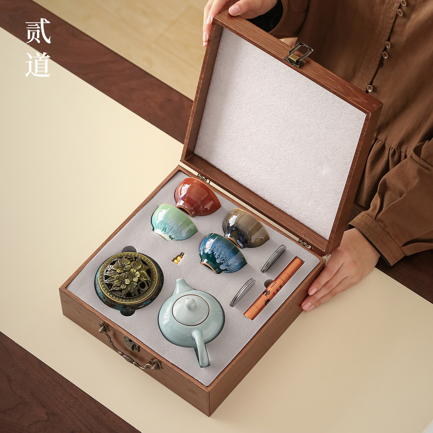 Four Seasons Tea Cup Tea Set, Forbidden City Cultural and Creative Gifts, Business Practical Souvenirs, Birthday Gifts for Elders and Parents